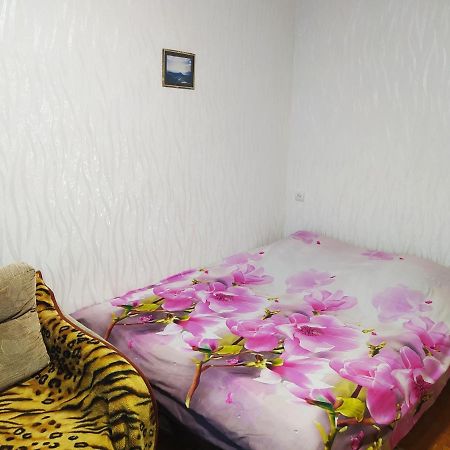1-Комн. Квартира В Центре Возле Козак Палаца! Zaporizhia Exterior photo